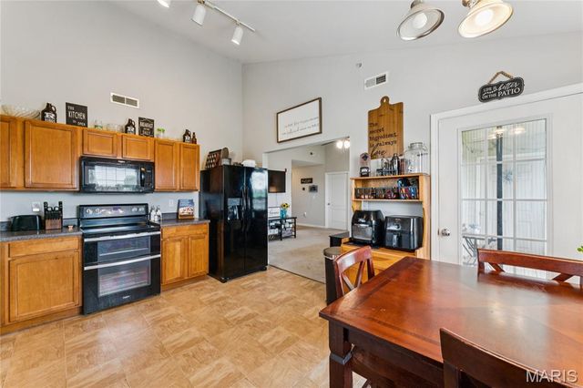 1934 Piedmont Circle, St Peters, MO 63304