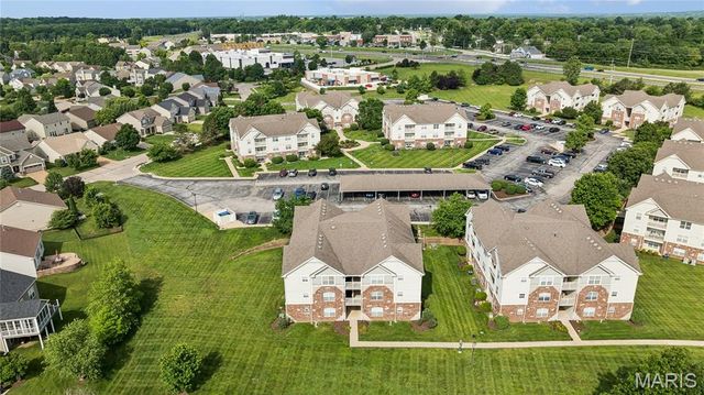 1934 Piedmont Circle, St Peters, MO 63304