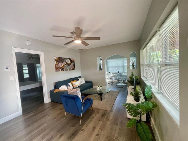 832 NE 17th Avenue, Fort Lauderdale, FL 33304