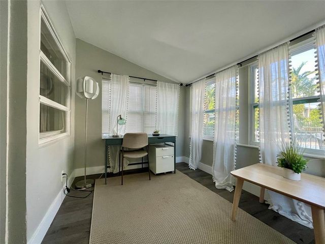 832 NE 17th Avenue, Fort Lauderdale, FL 33304