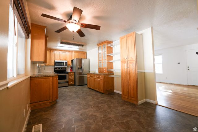 1835 N AFTON CIR, Layton, UT 84041