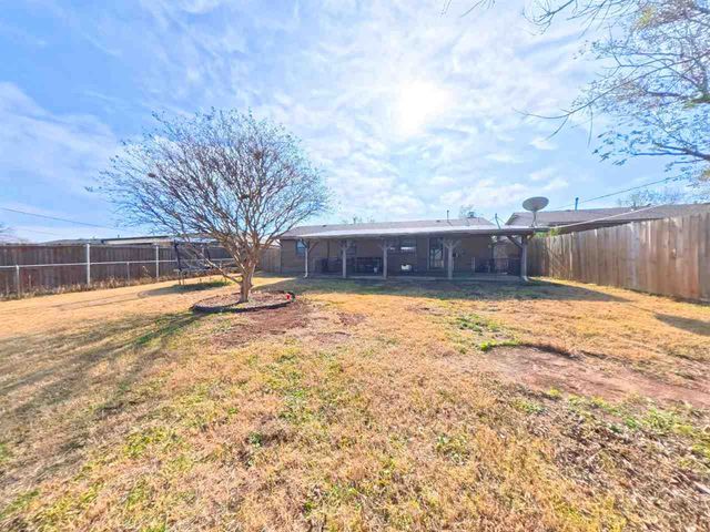 5333 NW Cherry Ave, Lawton Ok, OK 73505