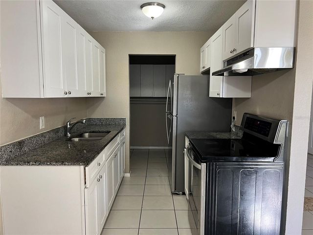 136 ACADEMY AVENUE, Sanford, FL 32771