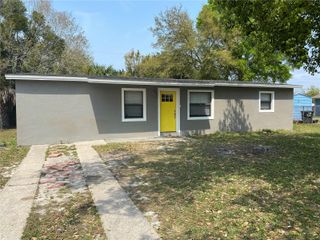 136 ACADEMY AVENUE, Sanford, FL 32771