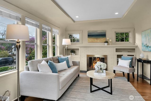 4008 NE 56th Street, Seattle, WA 98105