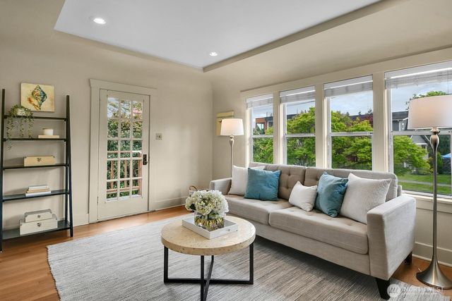 4008 NE 56th Street, Seattle, WA 98105