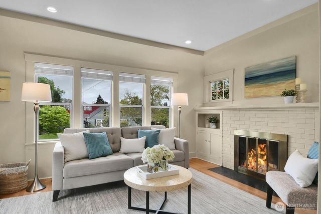 4008 NE 56th Street, Seattle, WA 98105