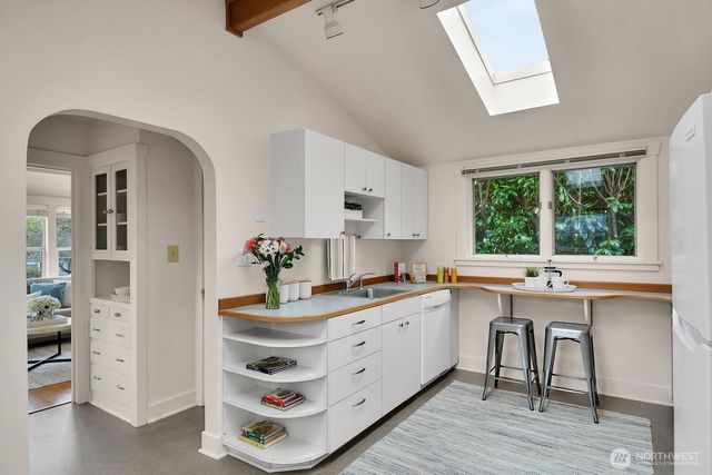 4008 NE 56th Street, Seattle, WA 98105