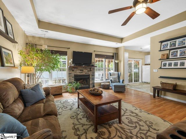 543 Thorn Cove Lane, Chesnee, SC 29323