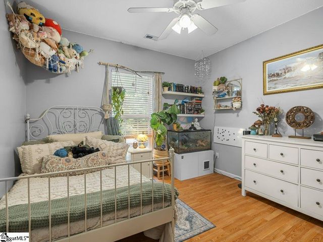 543 Thorn Cove Lane, Chesnee, SC 29323