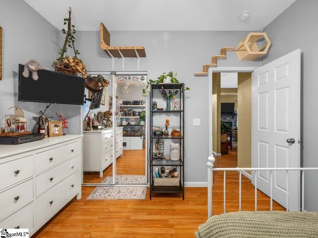 543 Thorn Cove Lane, Chesnee, SC 29323