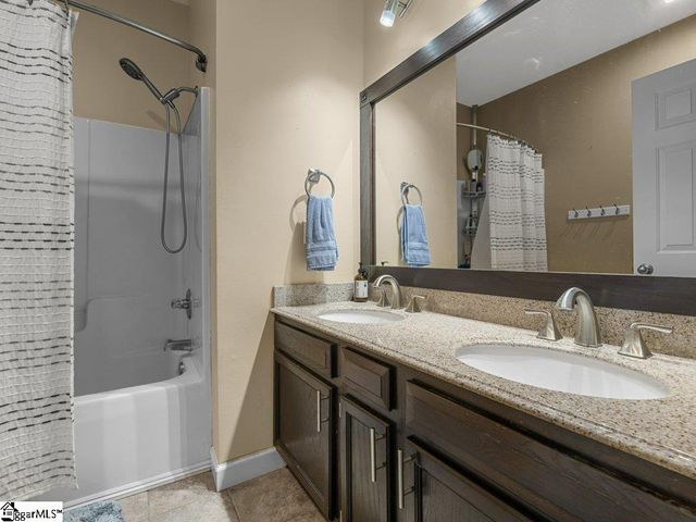 543 Thorn Cove Lane, Chesnee, SC 29323
