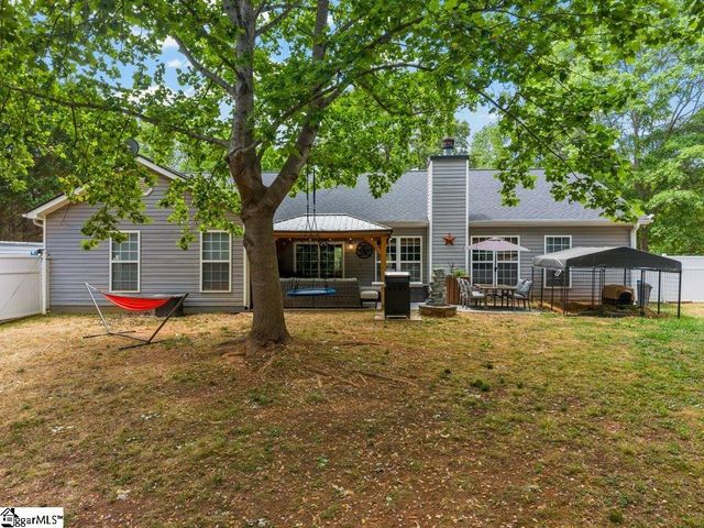 543 Thorn Cove Lane, Chesnee, SC 29323