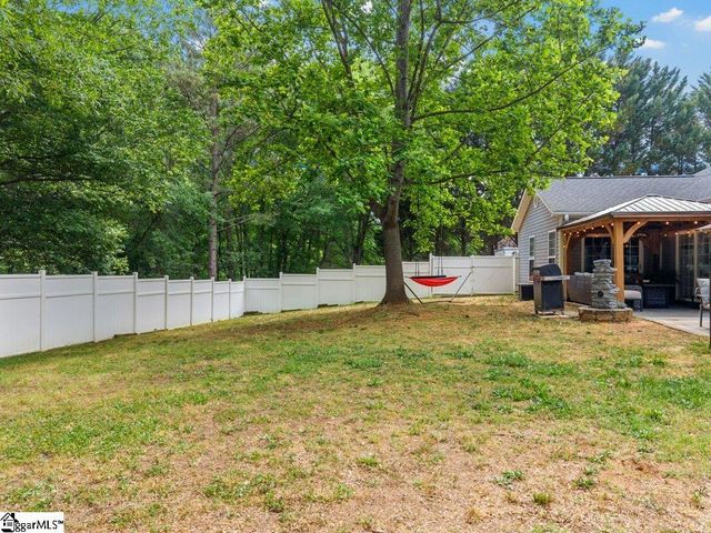 543 Thorn Cove Lane, Chesnee, SC 29323