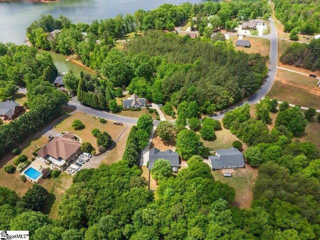 543 Thorn Cove Lane, Chesnee, SC 29323