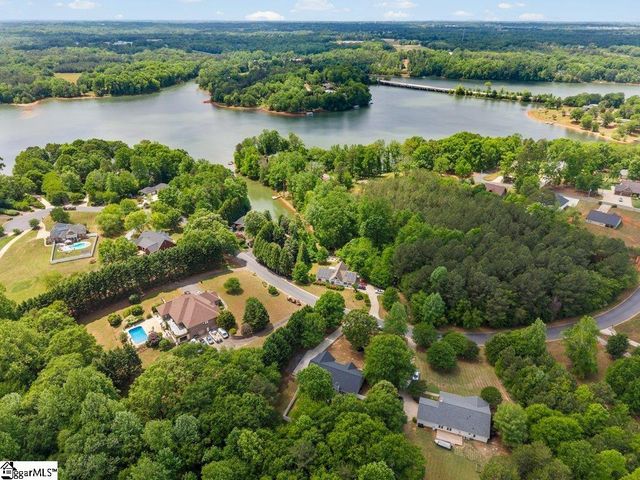 543 Thorn Cove Lane, Chesnee, SC 29323