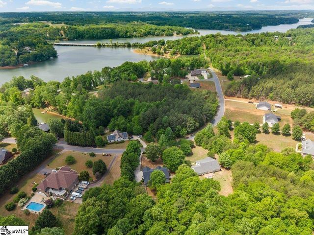 543 Thorn Cove Lane, Chesnee, SC 29323