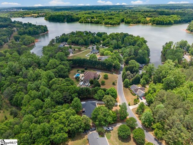 543 Thorn Cove Lane, Chesnee, SC 29323