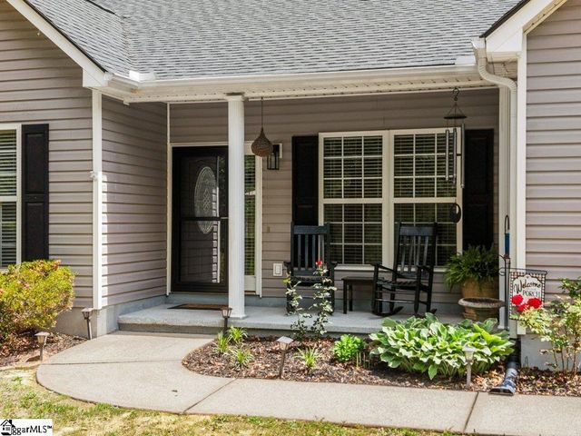 543 Thorn Cove Lane, Chesnee, SC 29323