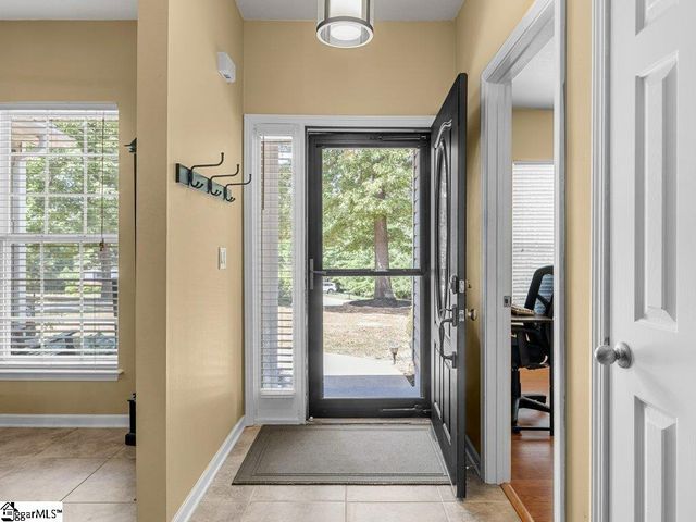 543 Thorn Cove Lane, Chesnee, SC 29323