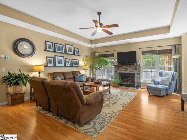 543 Thorn Cove Lane, Chesnee, SC 29323