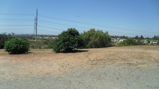 945 E J St., Chula Vista, CA 91910