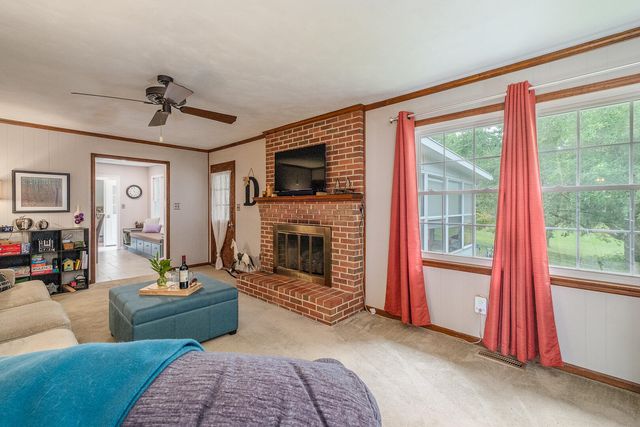 815 Brunswick Forge RD, Troutville, VA 24175