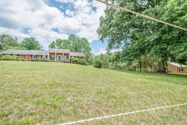 815 Brunswick Forge RD, Troutville, VA 24175