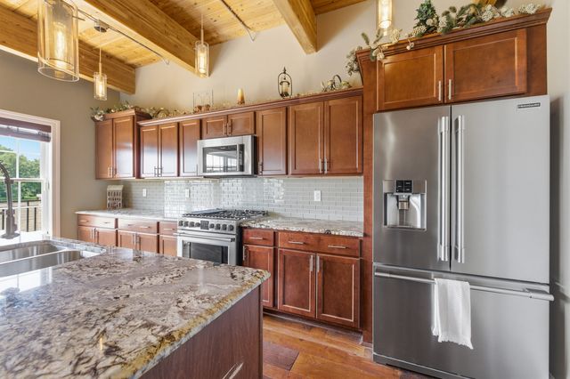 25305 W St Elizabeth Drive, Channahon, IL 60410