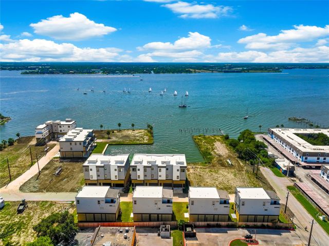 4402 Anthony Court Lane, Seabrook, TX 77586