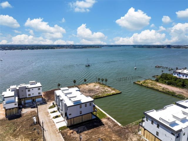 4402 Anthony Court Lane, Seabrook, TX 77586