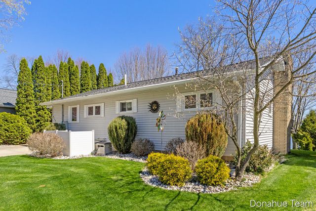 4460 S Sherman Avenue, Fremont, MI 49412