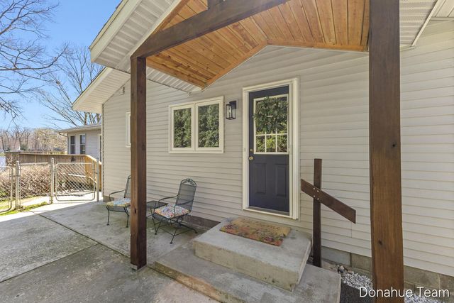 4460 S Sherman Avenue, Fremont, MI 49412