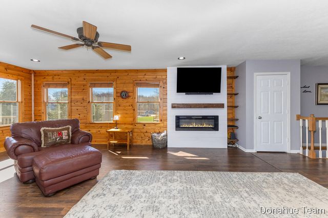 4460 S Sherman Avenue, Fremont, MI 49412