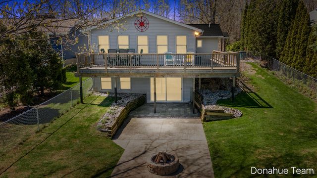 4460 S Sherman Avenue, Fremont, MI 49412