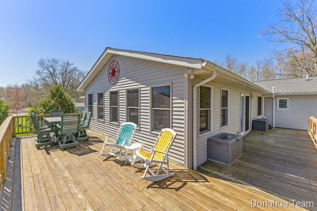 4460 S Sherman Avenue, Fremont, MI 49412
