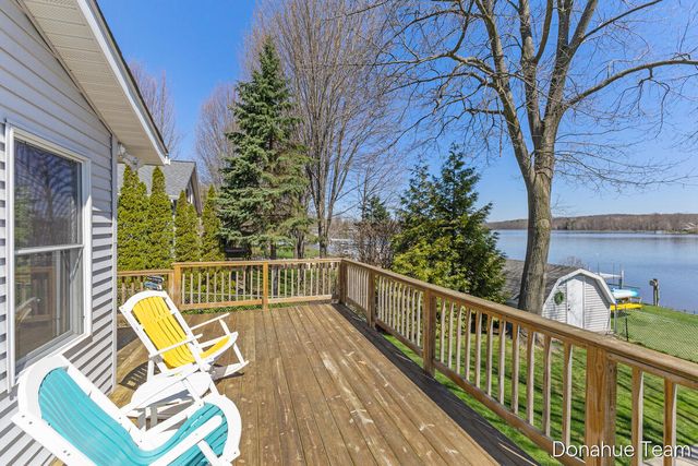 4460 S Sherman Avenue, Fremont, MI 49412