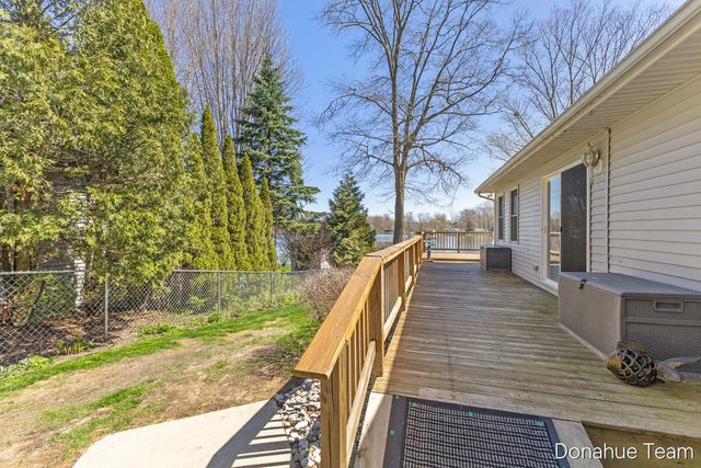 4460 S Sherman Avenue, Fremont, MI 49412