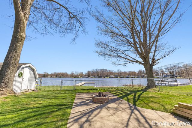 4460 S Sherman Avenue, Fremont, MI 49412