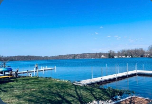 4460 S Sherman Avenue, Fremont, MI 49412