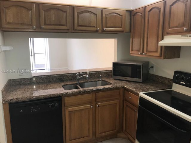 6796 S Palmetto Circle S 101, Boca Raton, FL 33433