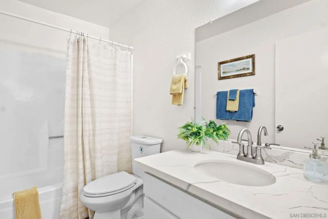 10128 Peaceful Court, Santee, CA 92071