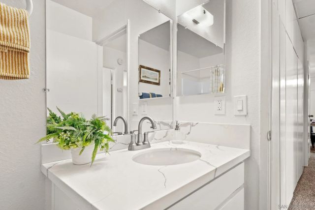 10128 Peaceful Court, Santee, CA 92071