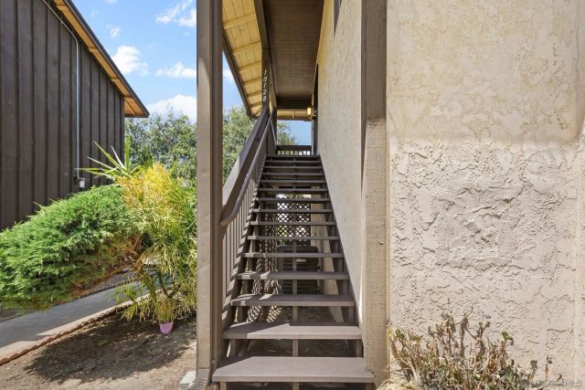 10128 Peaceful Court, Santee, CA 92071