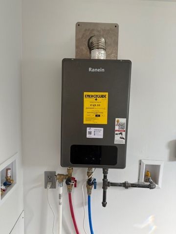 41 Roadside Dr, Hamlin, NY 14464