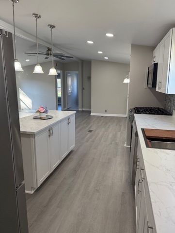 41 Roadside Dr, Hamlin, NY 14464