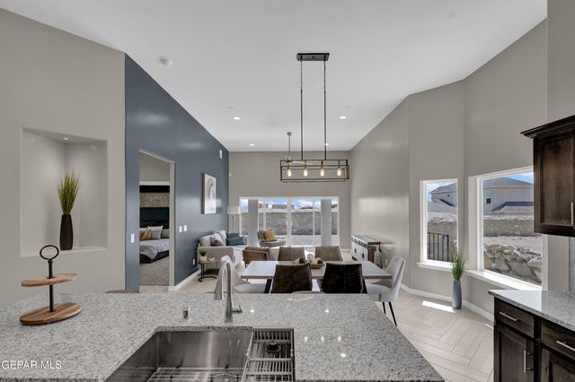 209 Bonnie Trail, Santa Teresa, NM 88008