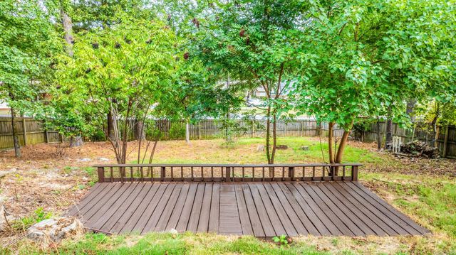 106 Charleston Lane, Little Rock, AR 72223