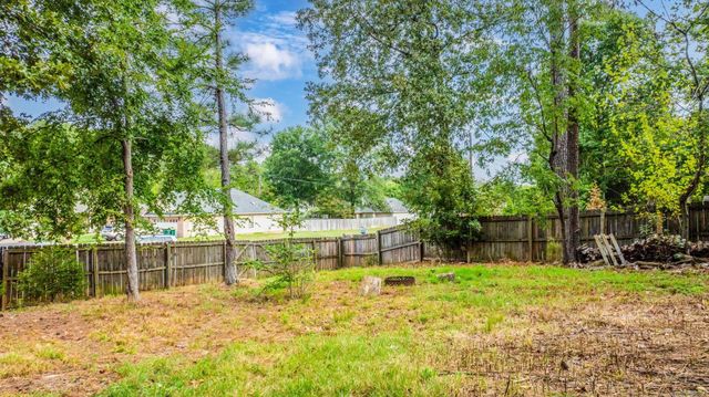 106 Charleston Lane, Little Rock, AR 72223