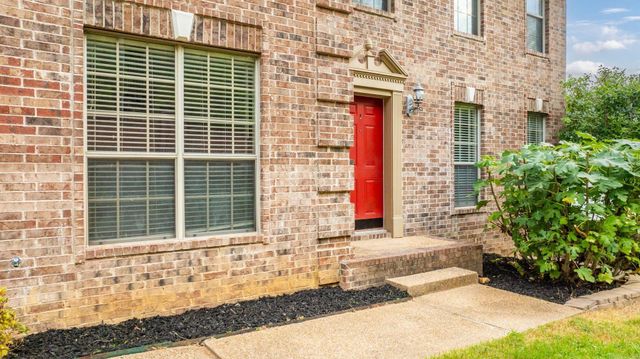 106 Charleston Lane, Little Rock, AR 72223